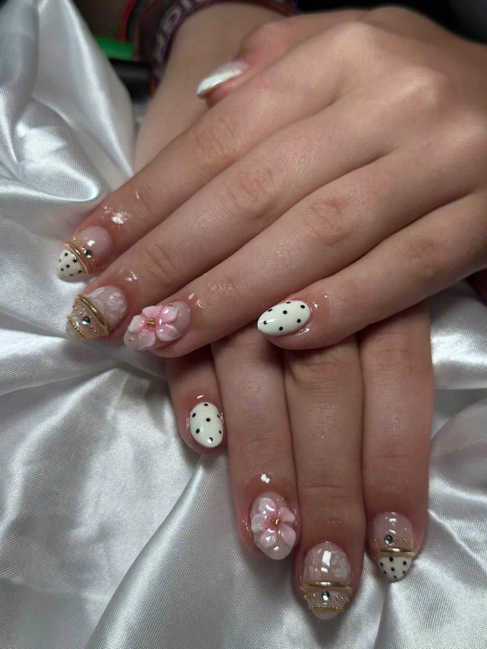 Why Lynn Salon Is a Top Beauty Salon in Hoi An for Nails & Lashes