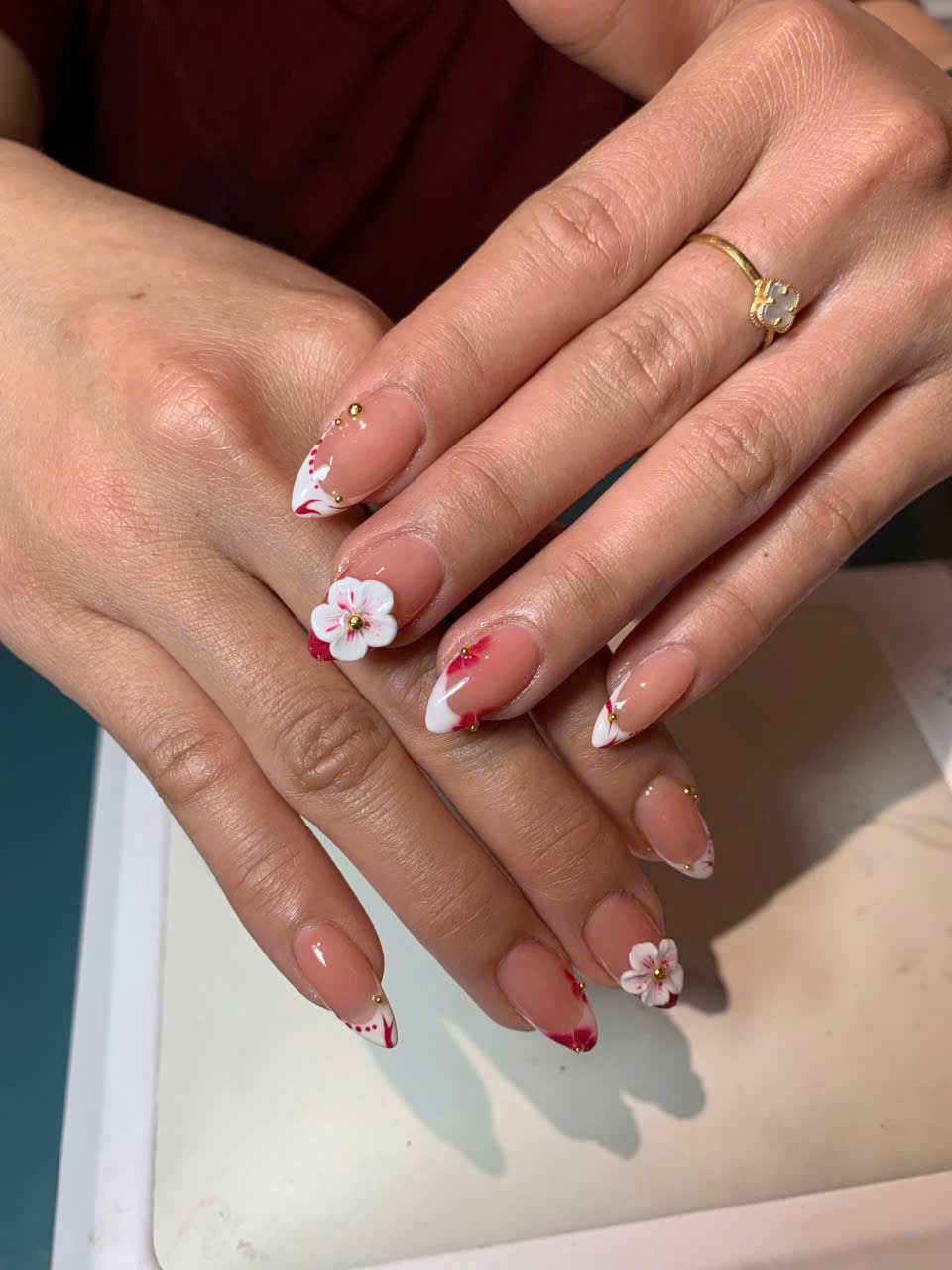 Custom Pinterest Nail Art in Hoi An: Walk-Ins & English Artists
